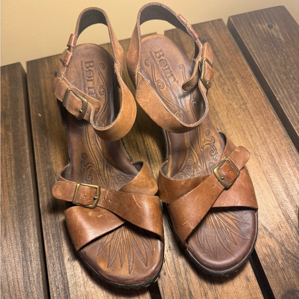 Born Women's Brown Sandals